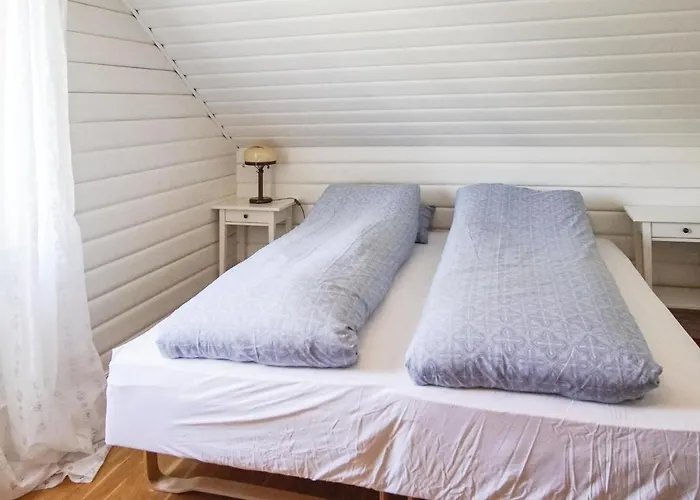 3 Bedroom Gorgeous In Vakantiehuis Feda